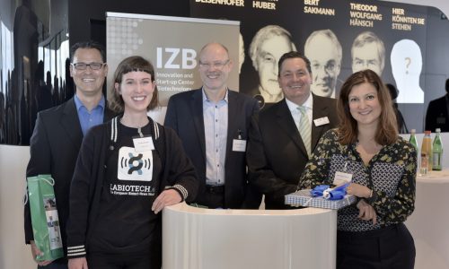 Speakers at the Biotech Press Lounge on October 12, 2017, at the IZB (from left to right): Dr. Markus Dangl, Senior Vice President Research and Pre-Clinical Development, Medigene AG; Evelyn Warner, Editor-in-Chief, LaBiotech.eu; Dr. Jens Altrichter, COO Leukocare AG; Dr. Peter Hanns Zobel, Managing Director IZB; PhD. Paola Casarosa, Corporate Vice President Therapeutics, Böhringer Ingelheim