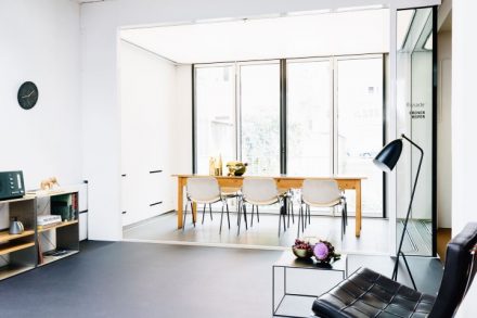 Wohnzimmer, Balkon oder Büroraum - die flissade ist ein Verwandlungskünstler