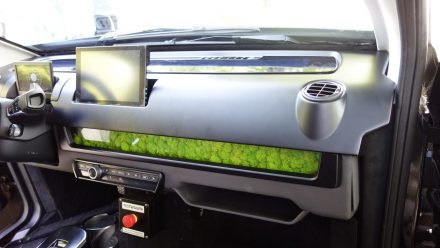 Der Innenraum eines Sion-Probefahrzeugs. 