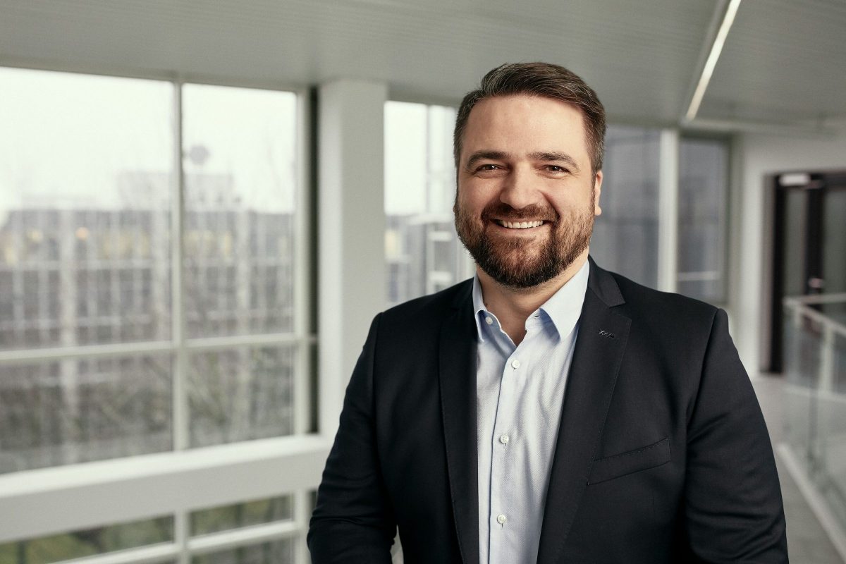 Denis Raskopoljac, CEO des Prepaid-Kreditkarten Anbieters XPAY.