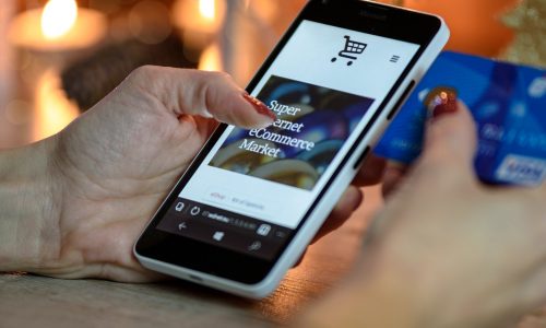 Online retailer e-commerce