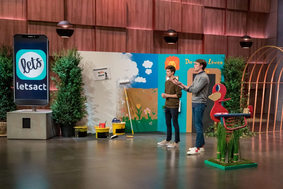 Letsact in the lion's den