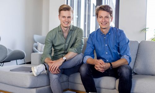 Holidu founders Michael and Johannes Siebers (from left)