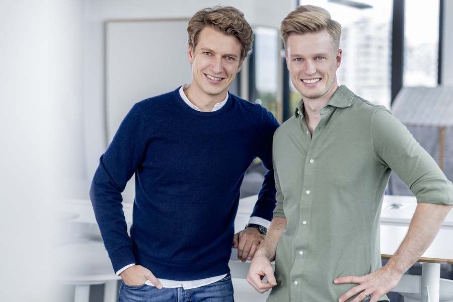 Holidu founders Johannes and Michael Siebers (from left)