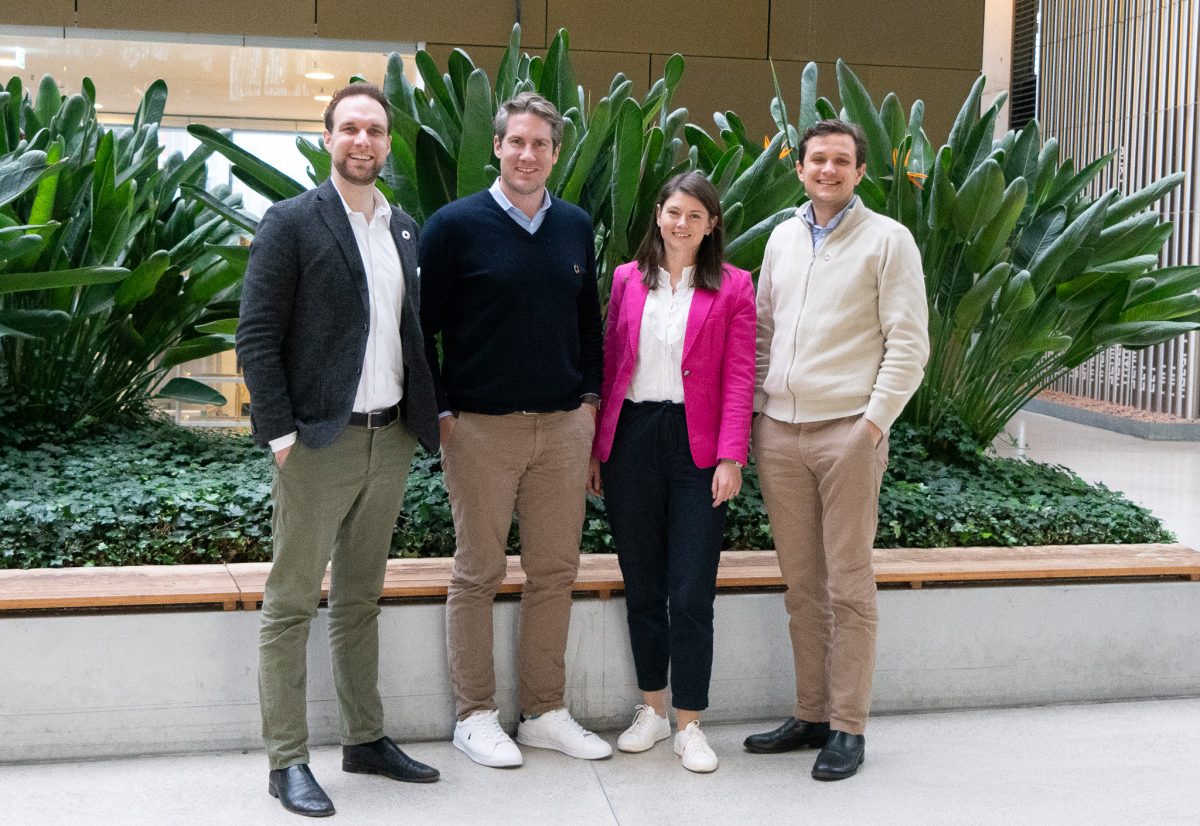 Verso-CEO Andreas Maslo, Christian Kukwa, Principal bei der Nord Holding, Verso-CCO Nuvia Maslo und Moritz Stolp, Investment Manager bei der Nord Holding (v.l.)