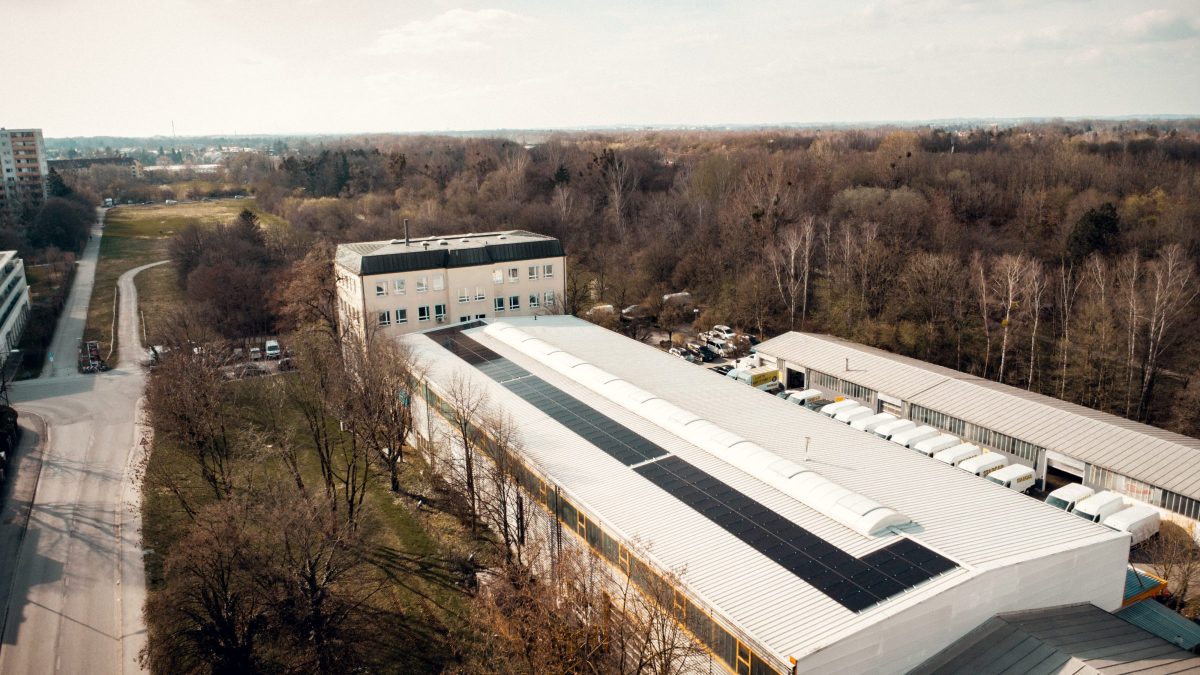 Solation Knorr-Bremse solar roof