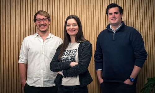 Founder & CEO von 2NA Fish Dr. Christina Port & Investoren mit Michael Adersberger, Managing Director und Investment Manager bei Twip (li.) und Fabian Hogrebe, Investment Manager bei GF BRYCK Ventures (re.)